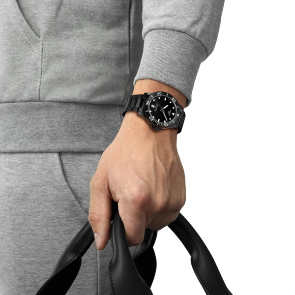Tissot 
Seastar 1000 Quartz Black Dial Men's Watch