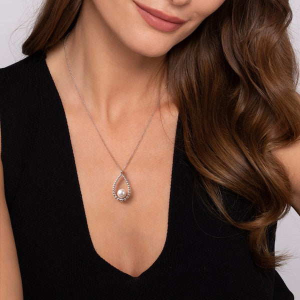 Lady's White Silver Bukujan Pearl Teardrop Necklace